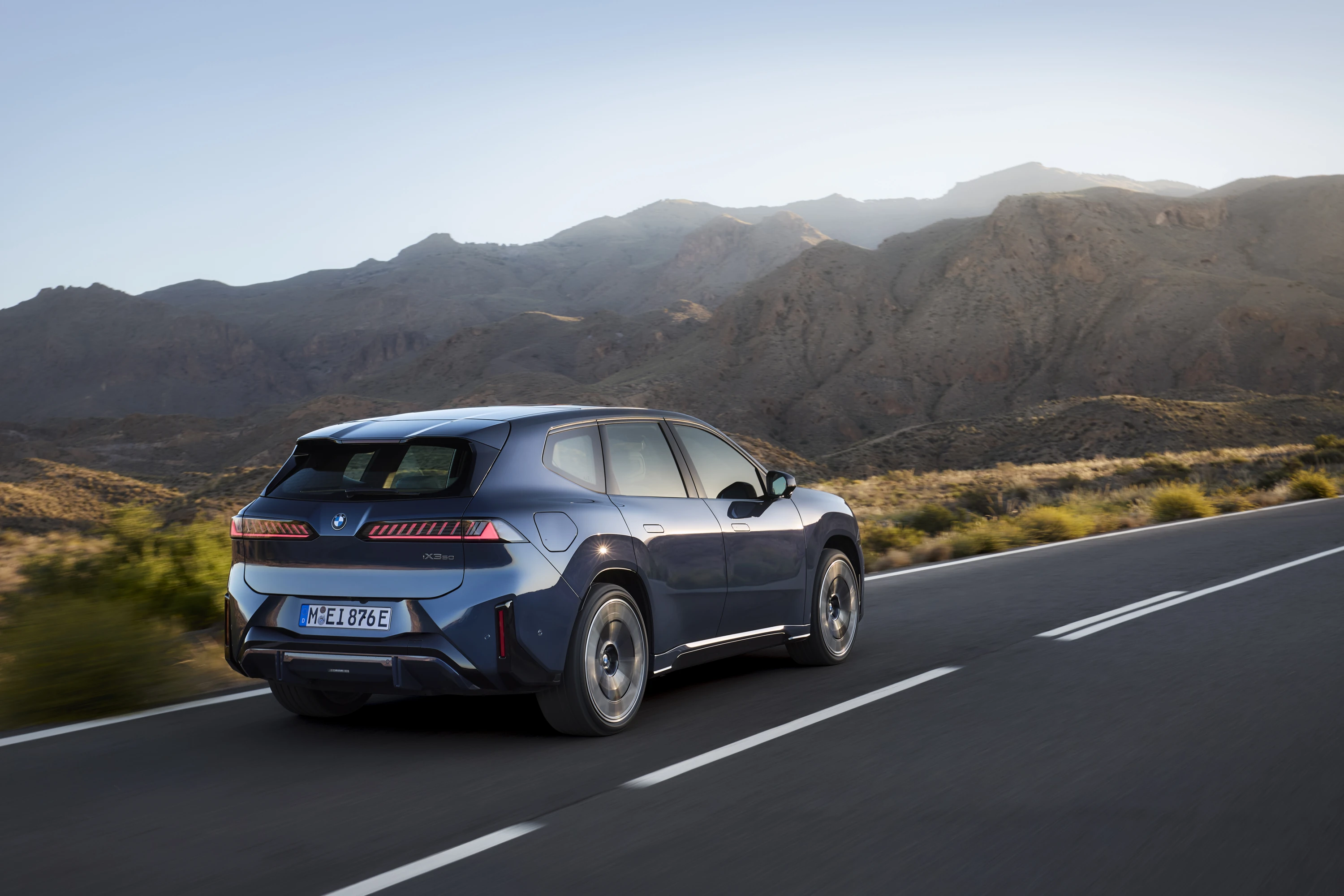 BMW iX3 50 xDrive exterior view