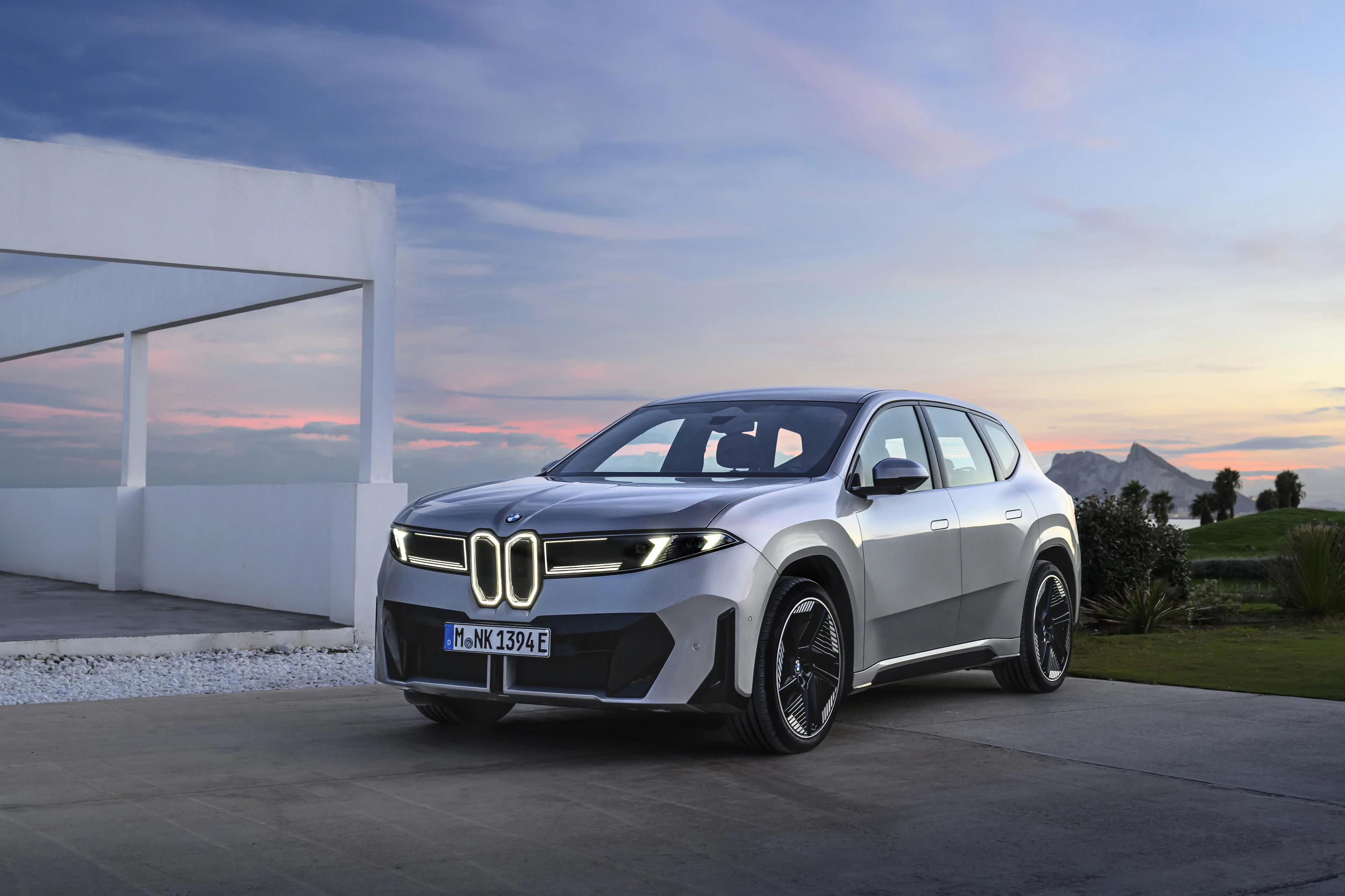 BMW iX3 50 xDrive exterior view