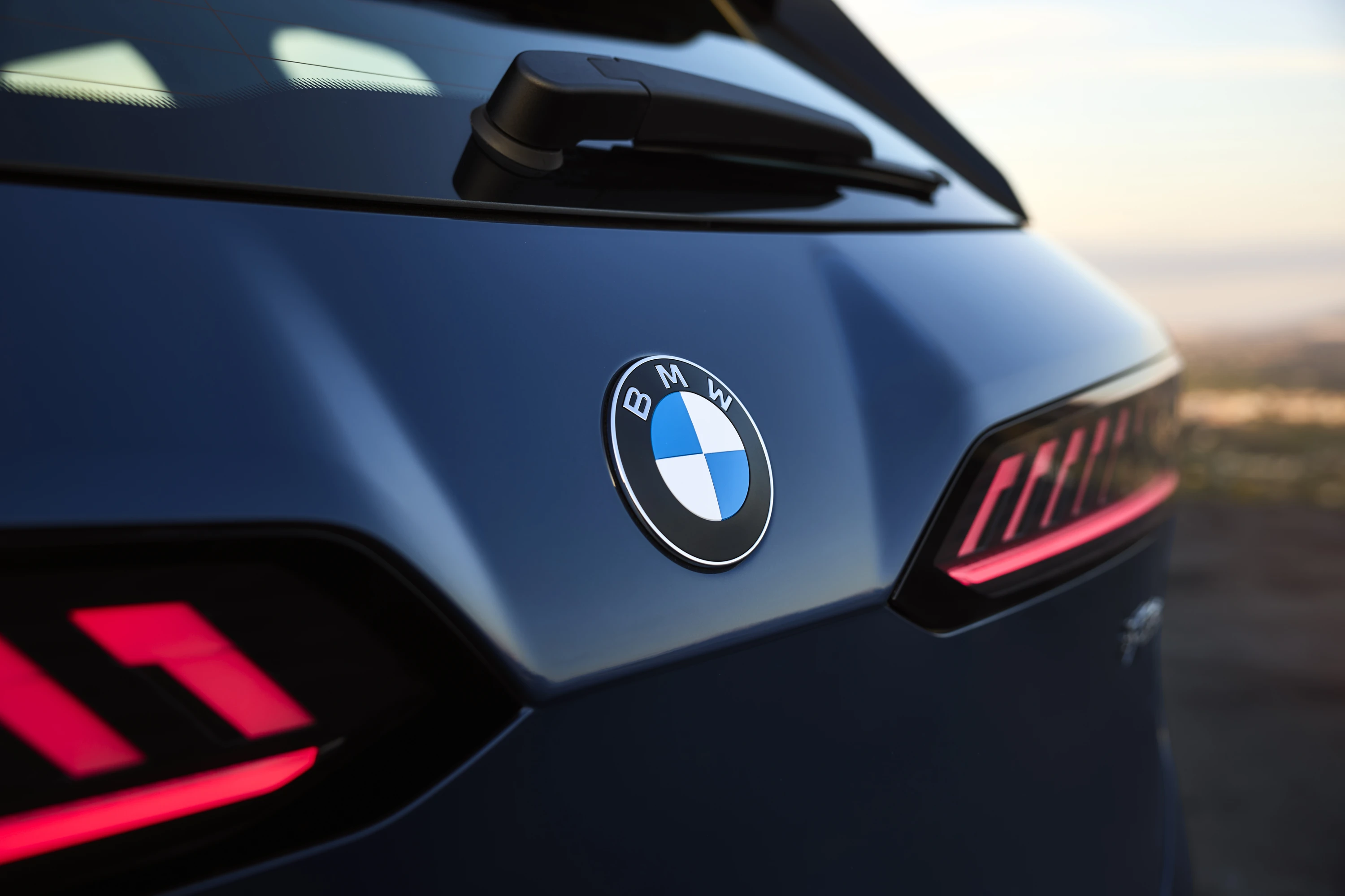 BMW iX3 50 xDrive details view