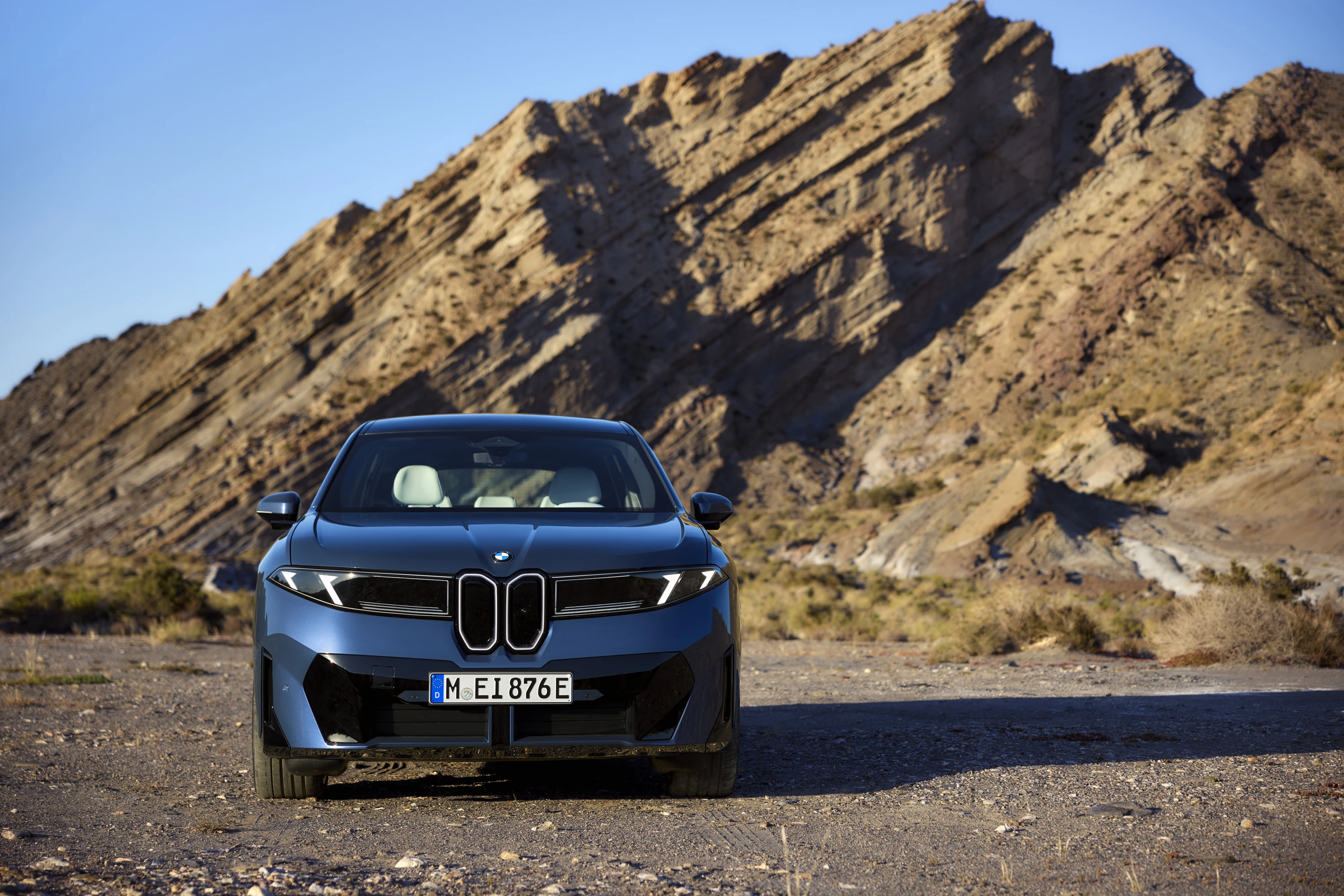 BMW iX3 50 xDrive exterior view