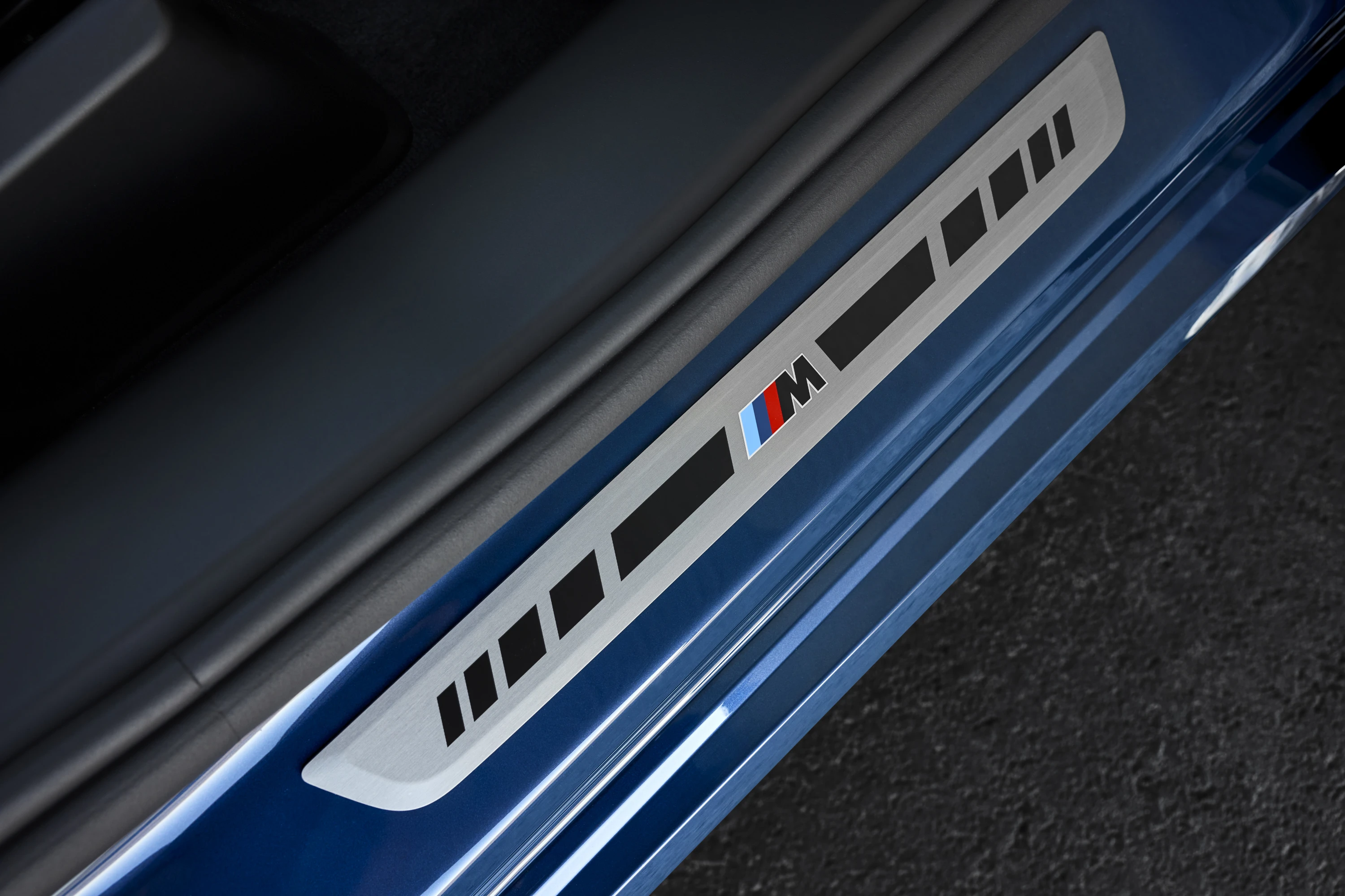 BMW iX3 50 xDrive details view