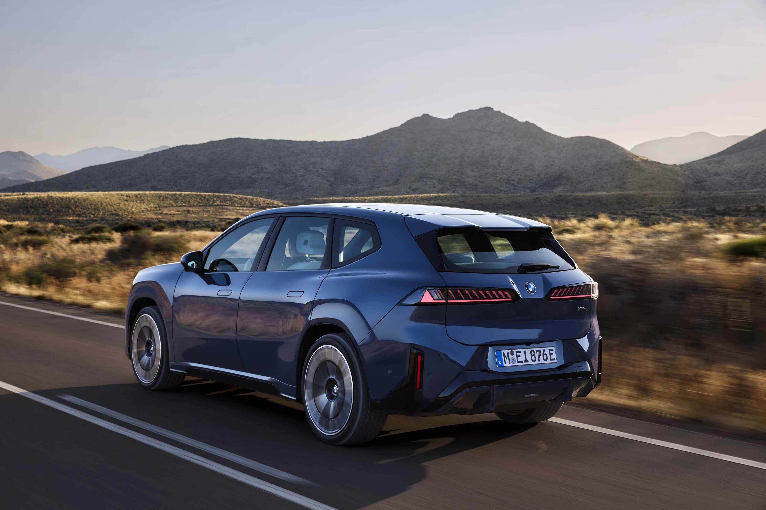 BMW iX3 50 xDrive exterior view