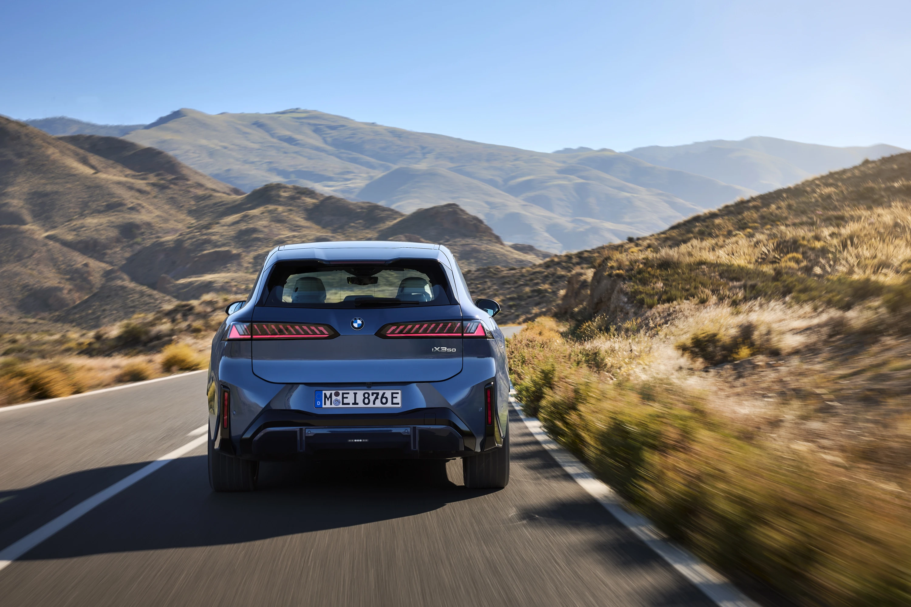 BMW iX3 50 xDrive exterior view