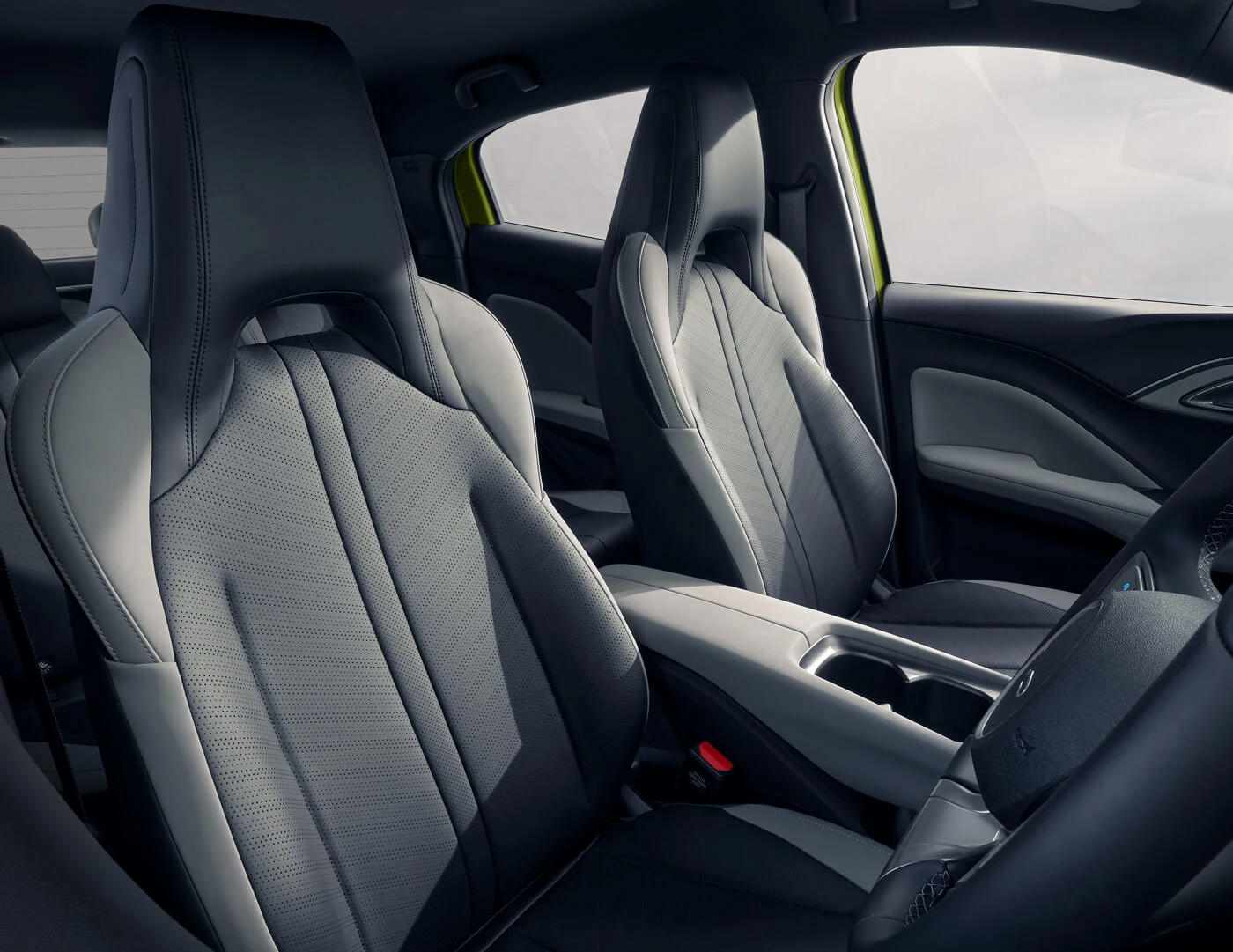 BYD ATTO 1 Essential frontseats view