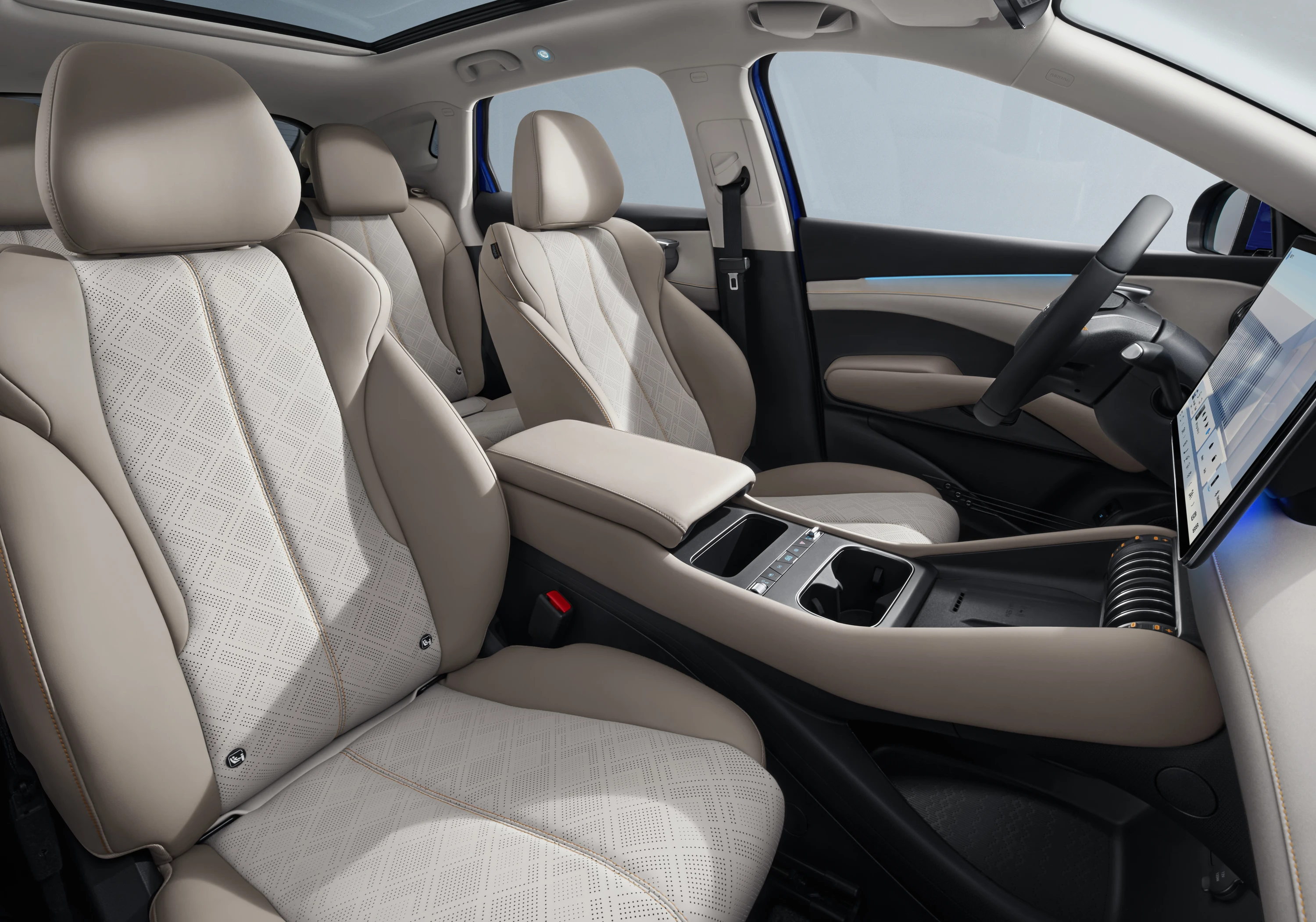 BYD ATTO 3 EVO RWD frontseats view