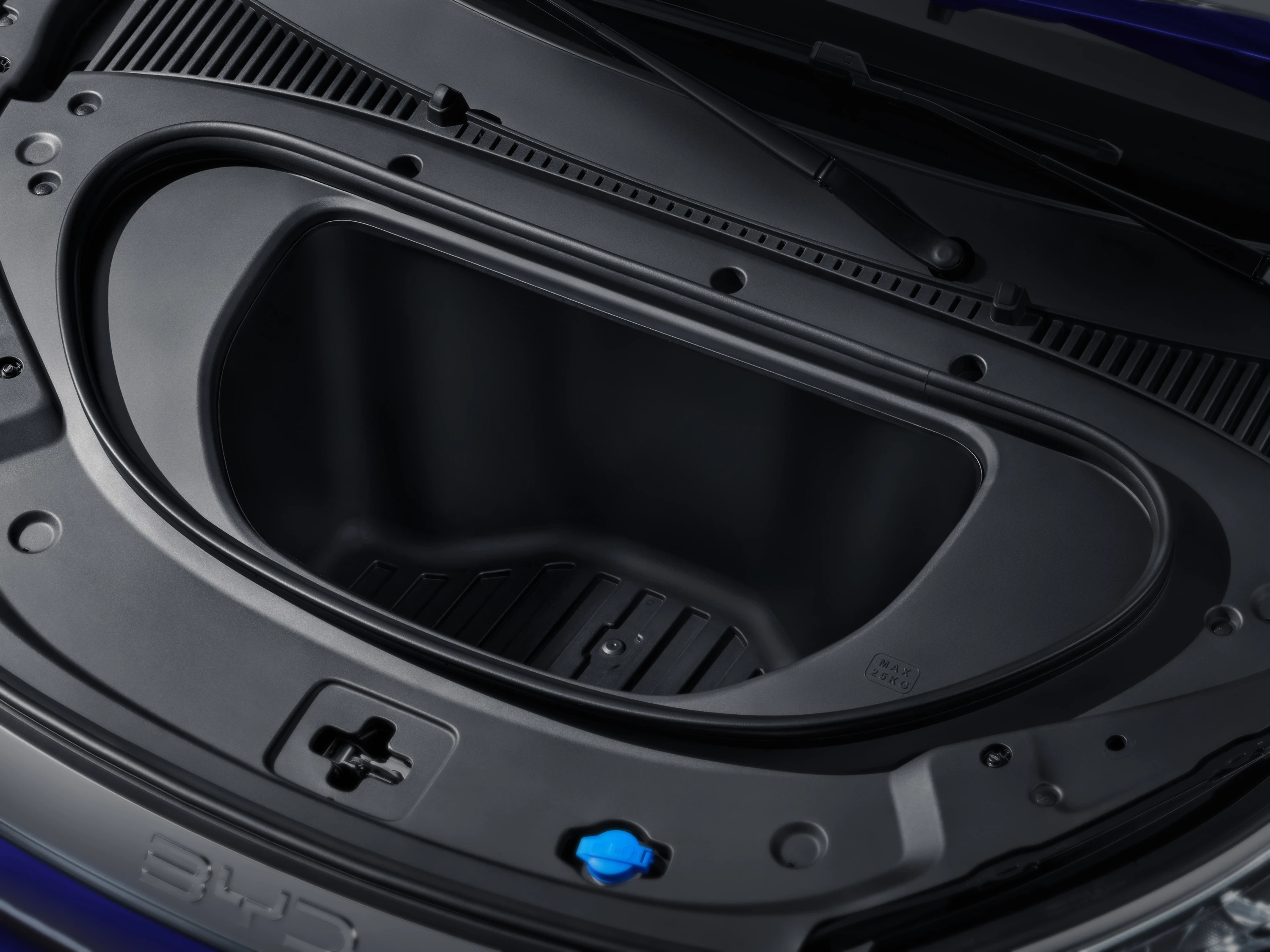 BYD ATTO 3 EVO RWD frunk view