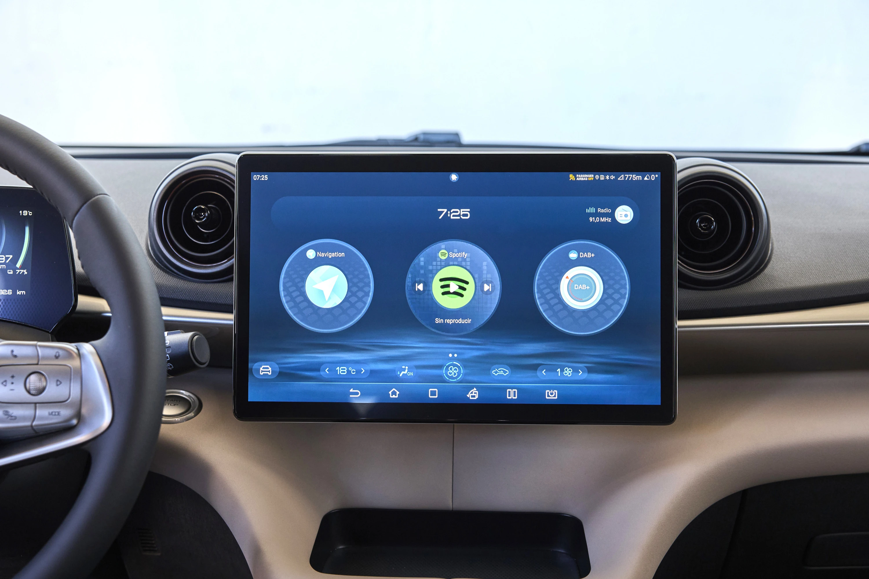 BYD Dolphin 44.9kWh Boost screen view