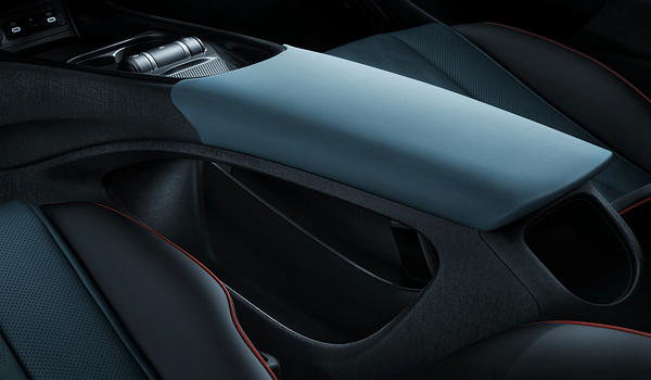 BYD Dolphin 60.4kWh centerconsole view