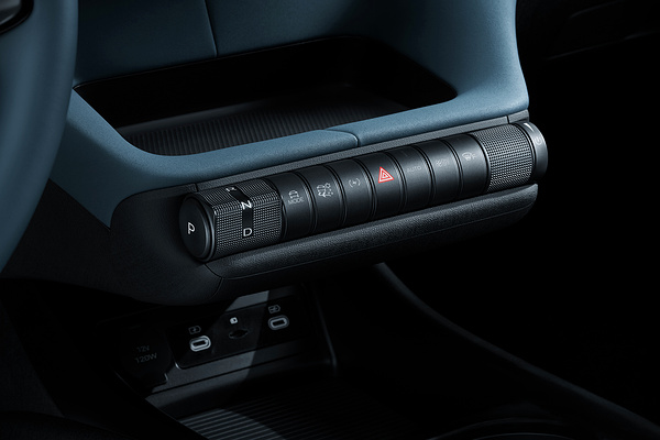 BYD Dolphin 60.4kWh interior view