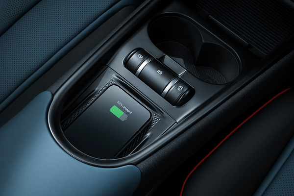BYD Dolphin 60.4kWh interior view