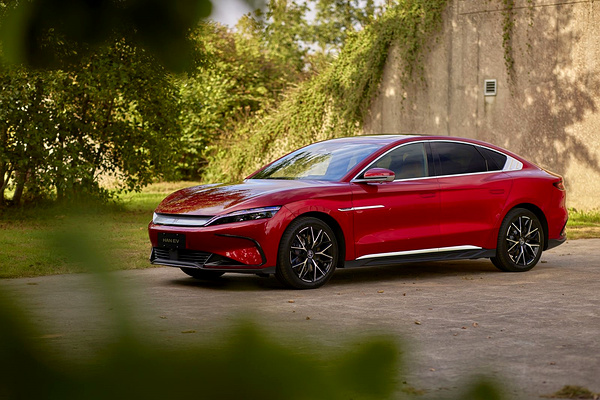 BYD Han exterior view