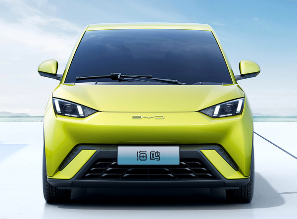 BYD Seagull 38kWh exterior view
