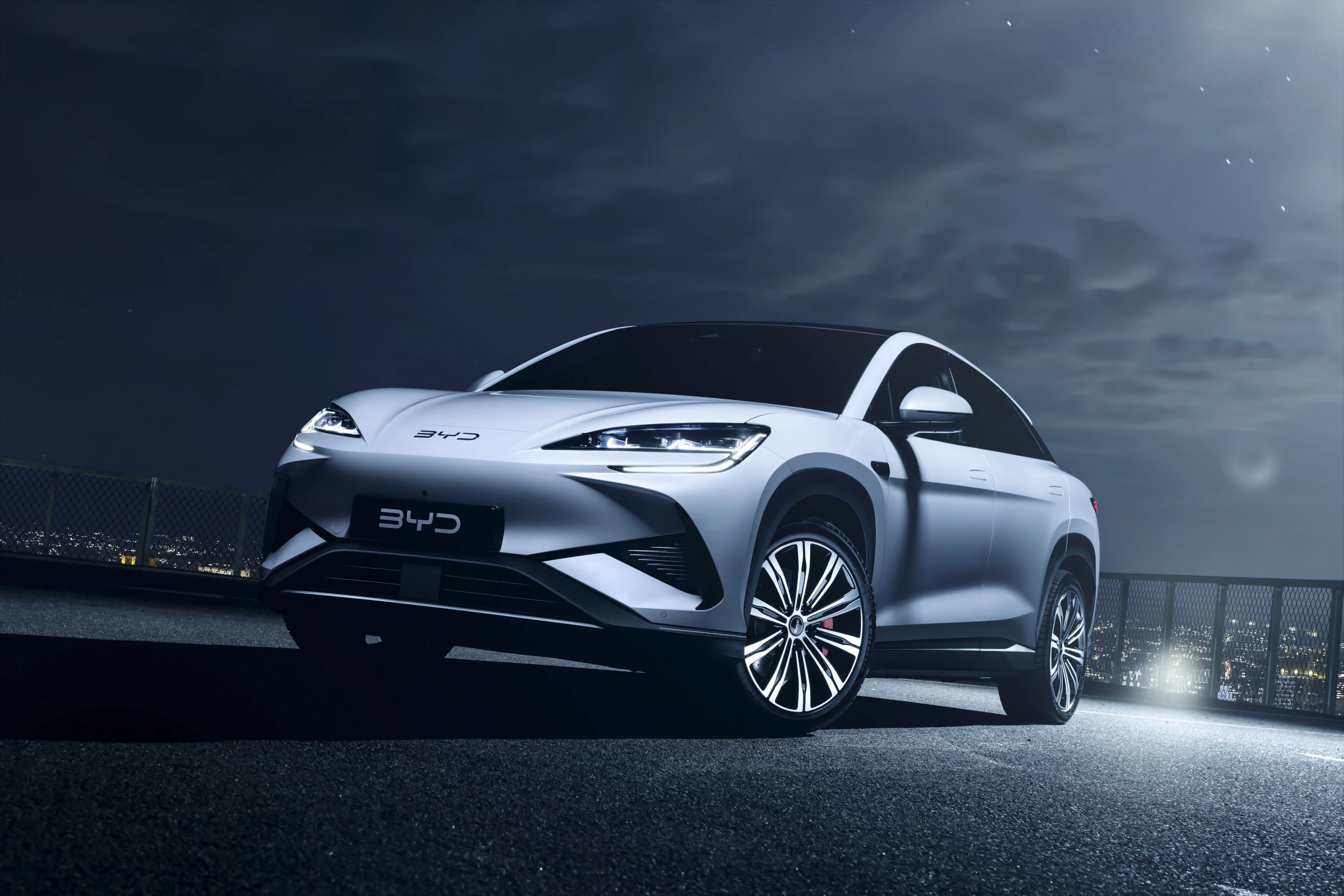 BYD Sealion 7 Excellence exterior view