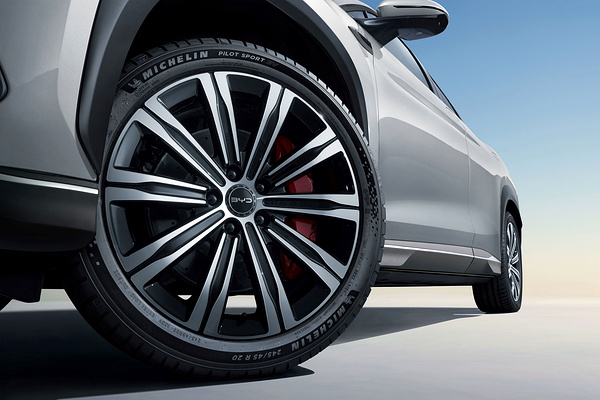 BYD Sealion 7 Excellence wheels view