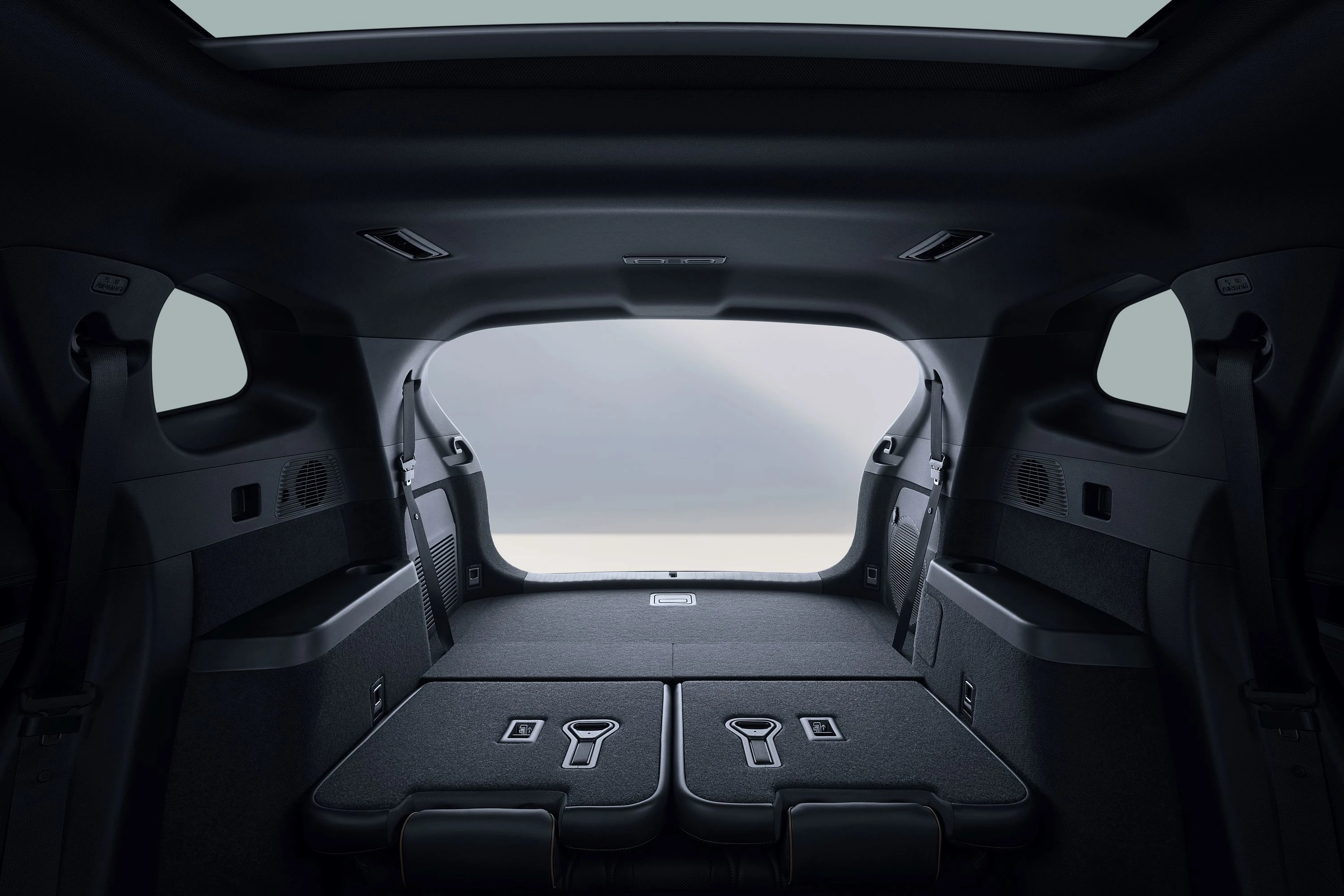 BYD Tang 4x4 Long Range trunk view