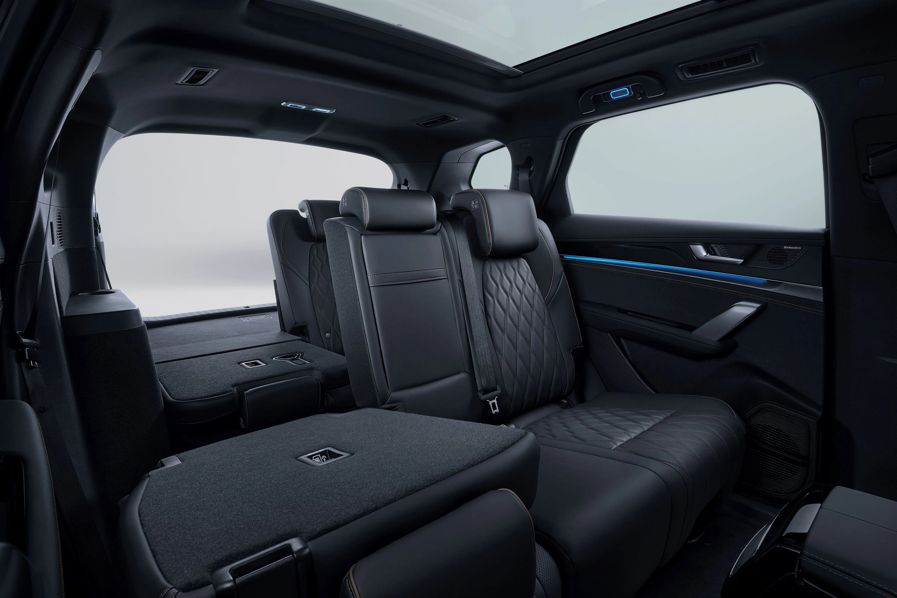 BYD Tang 4x4 Long Range secondrowseats view