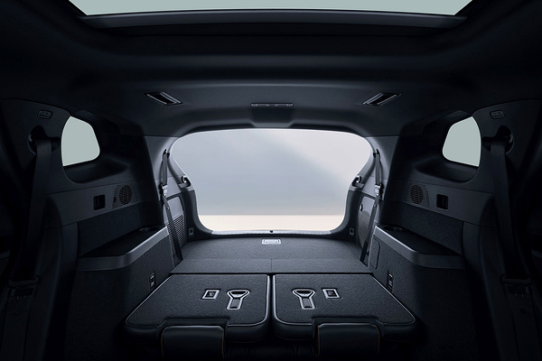 BYD Tang 4x4 Long Range trunk view