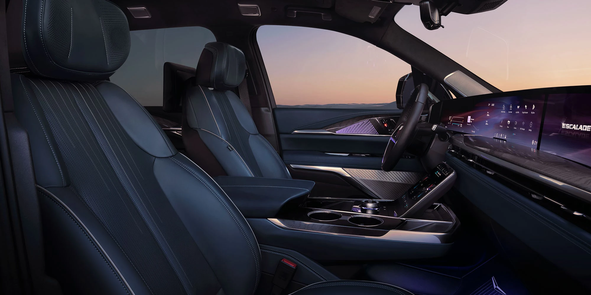 Cadillac ESCALADE IQ frontseats view
