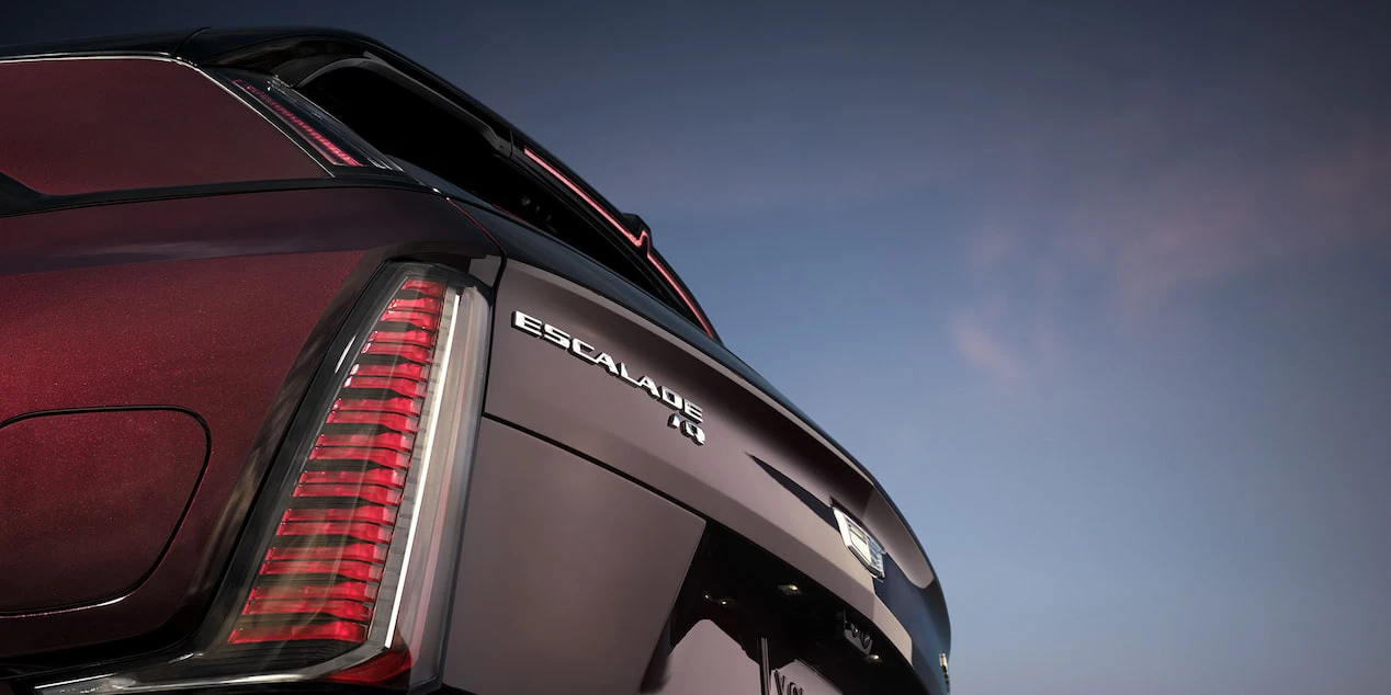 Cadillac ESCALADE IQ details view