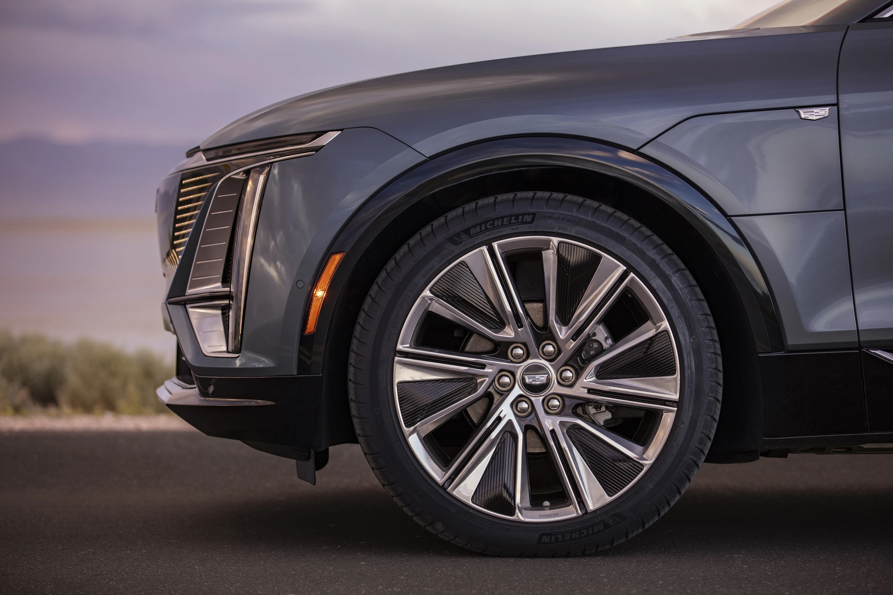 Cadillac LYRIQ AWD wheels view