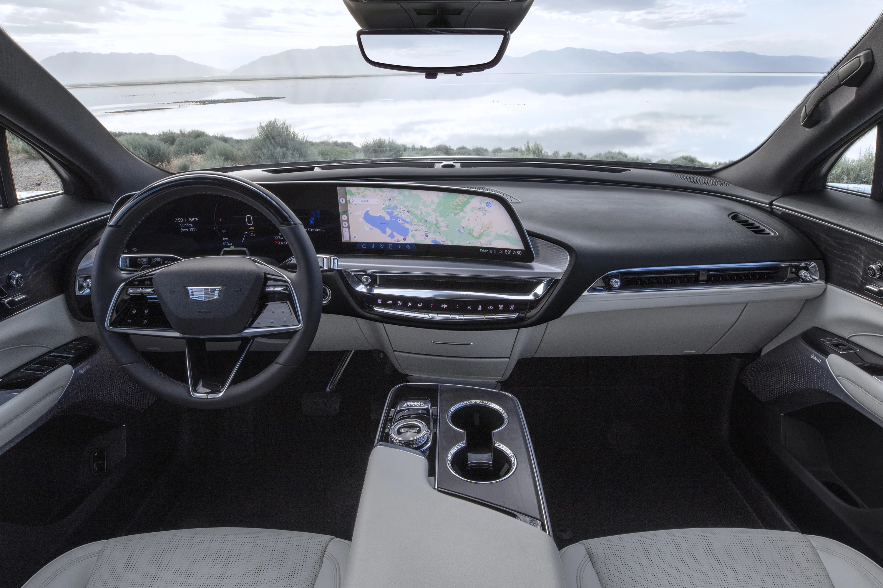 Cadillac LYRIQ RWD interior view