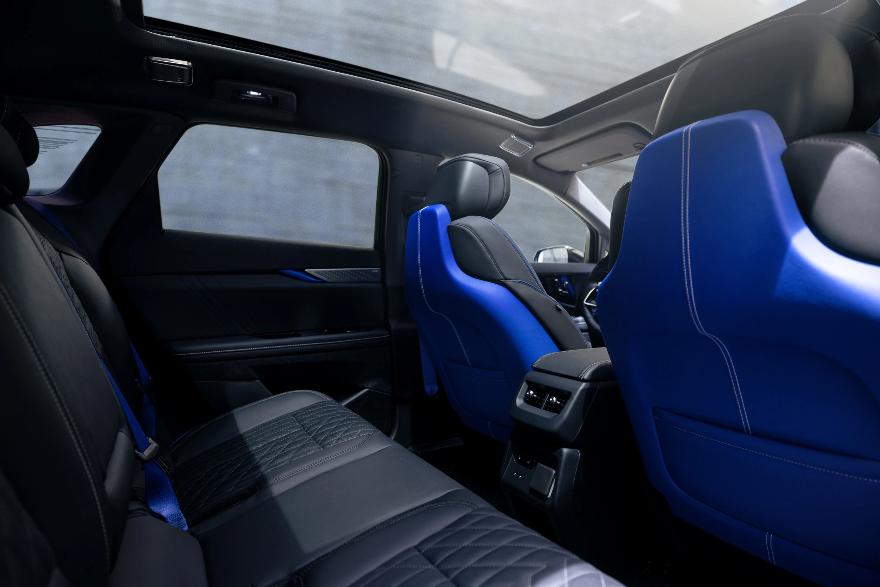 Cadillac OPTIQ-V interior view