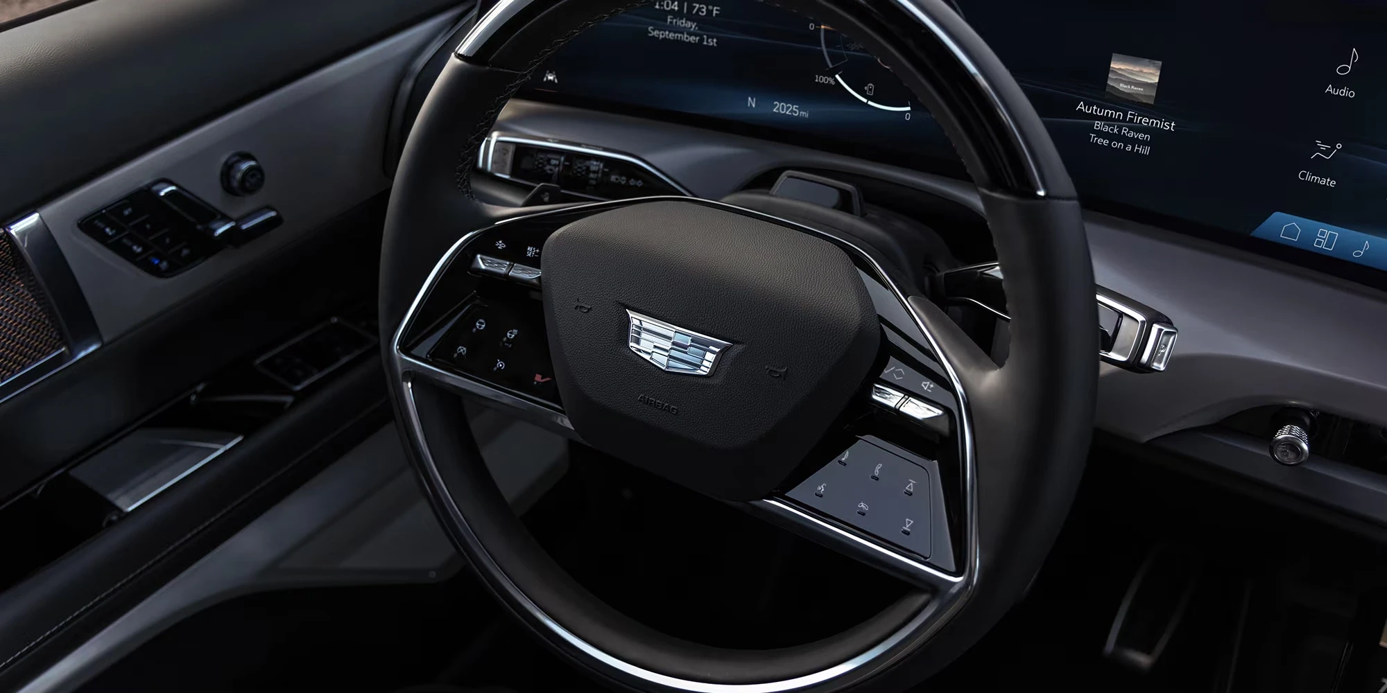 Cadillac VISTIQ AWD steeringwheel view
