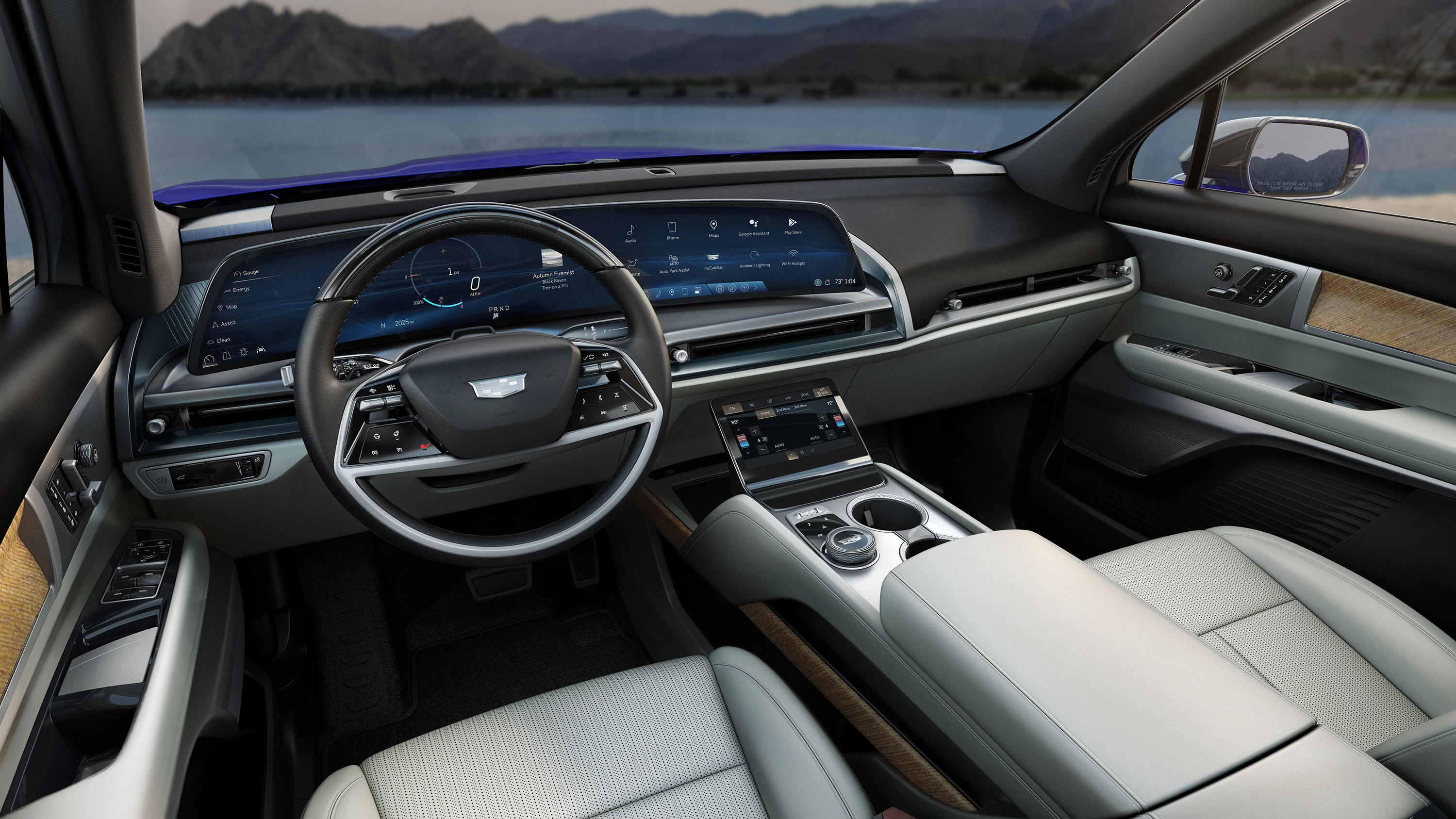 Cadillac VISTIQ AWD interior view