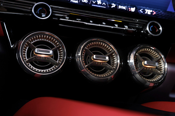 Chevrolet Blazer EV RS RWD vents view