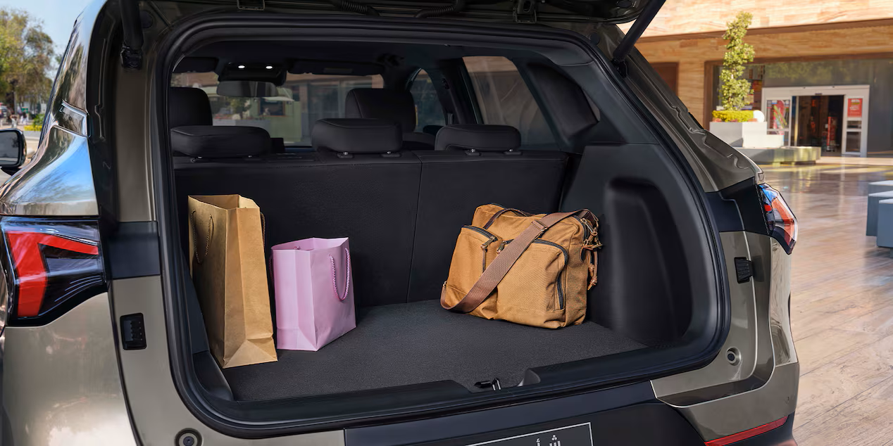 Chevrolet Captiva EV 60 kWh trunk view
