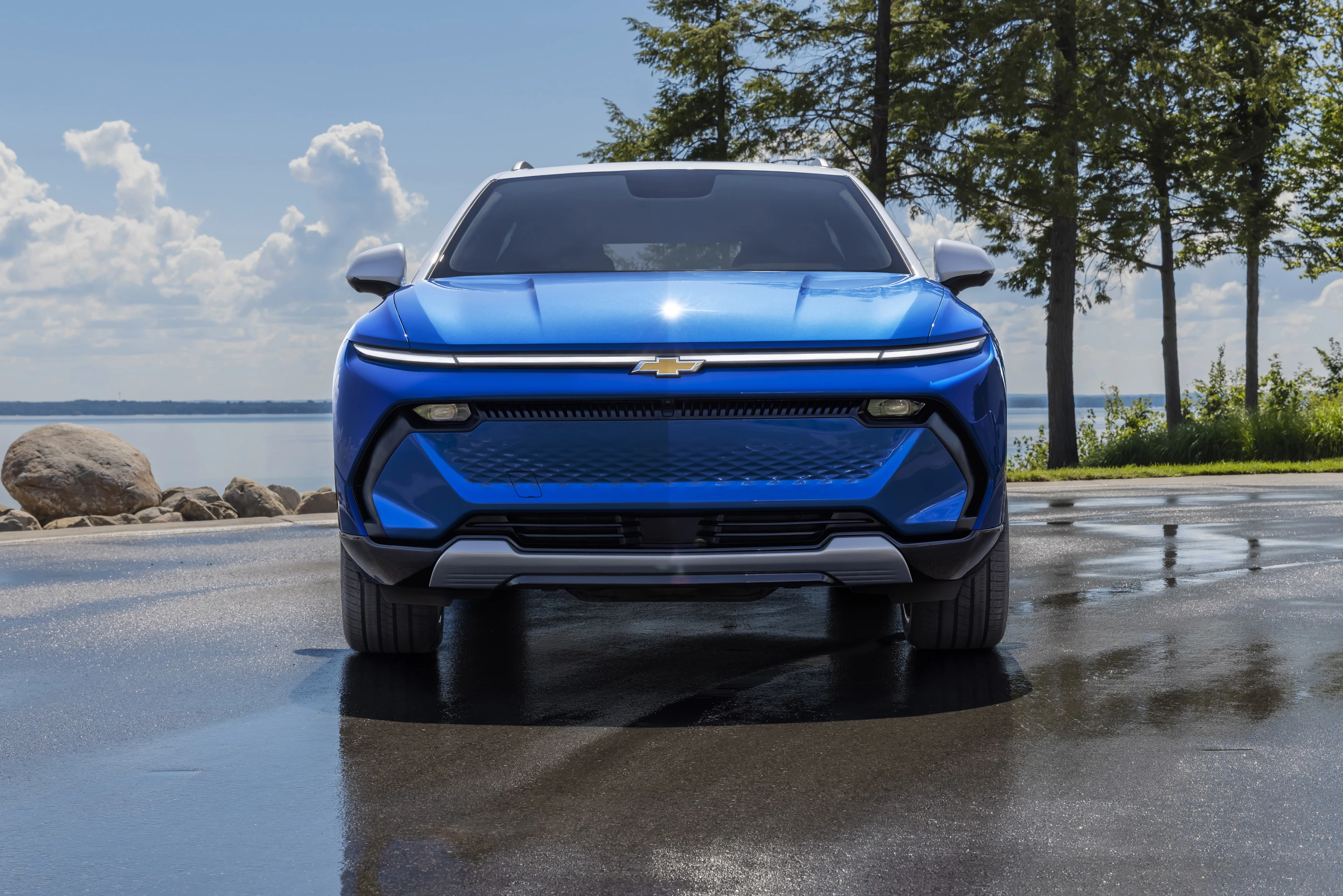 Chevrolet Equinox EV AWD headlights view