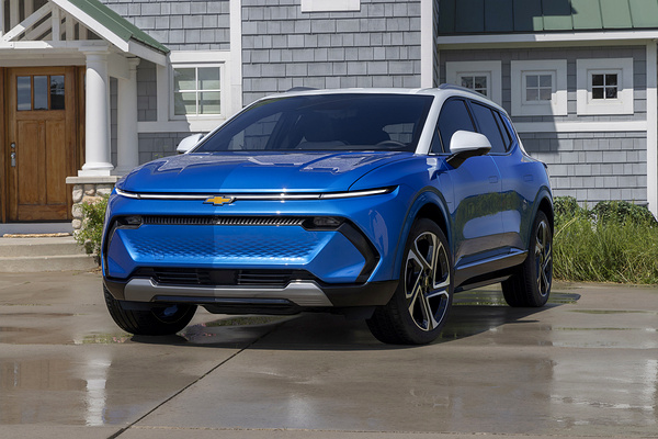 Chevrolet Equinox EV FWD exterior view