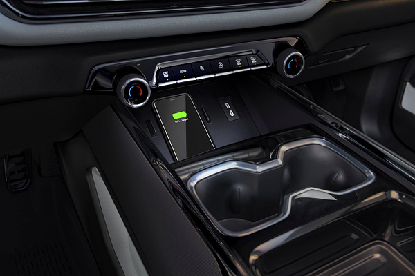 Chevrolet Silverado EV SRT details view