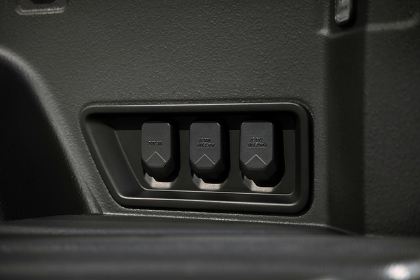 Chevrolet Silverado EV SRT unknown view