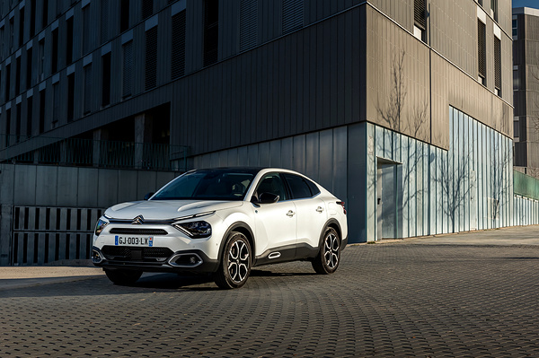Citroën ë-C4 X electric crossover