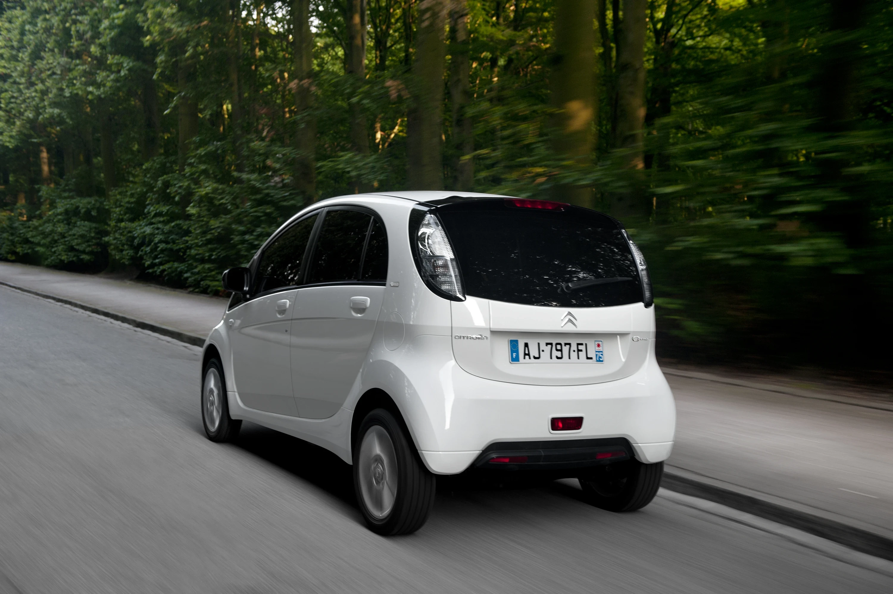 Citroën C-Zero 14.5 kWh exterior view