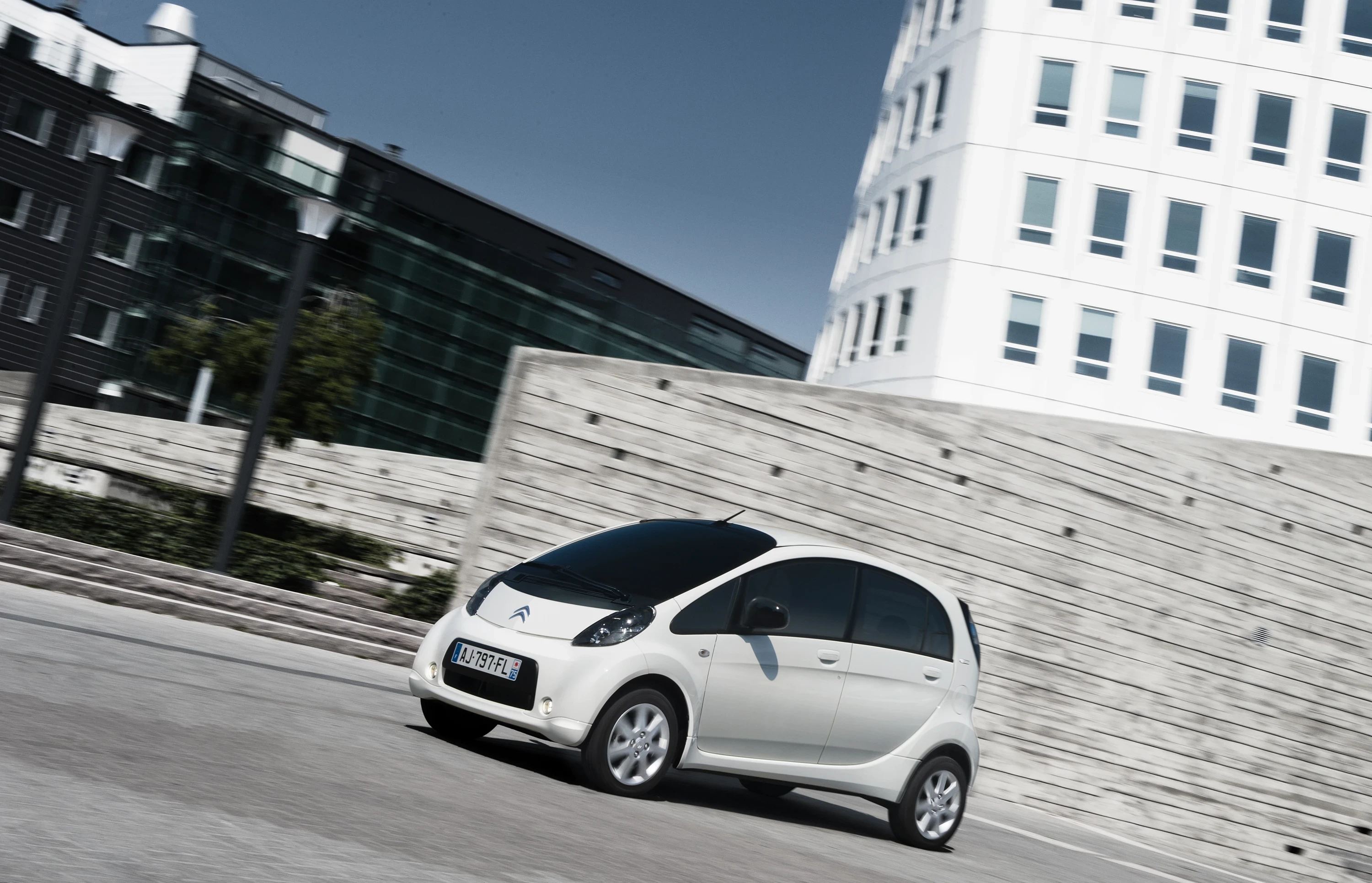 Citroën C-Zero 14.5 kWh exterior view