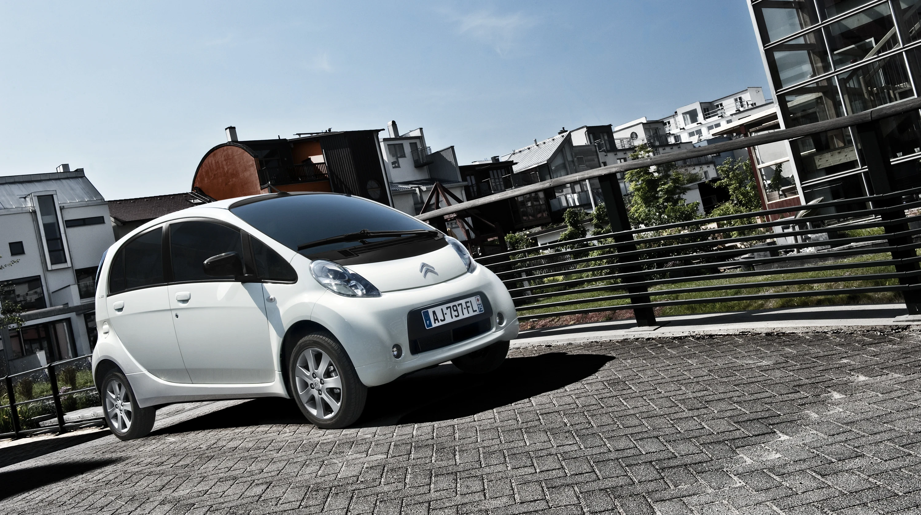 Citroën C-Zero 14.5 kWh exterior view