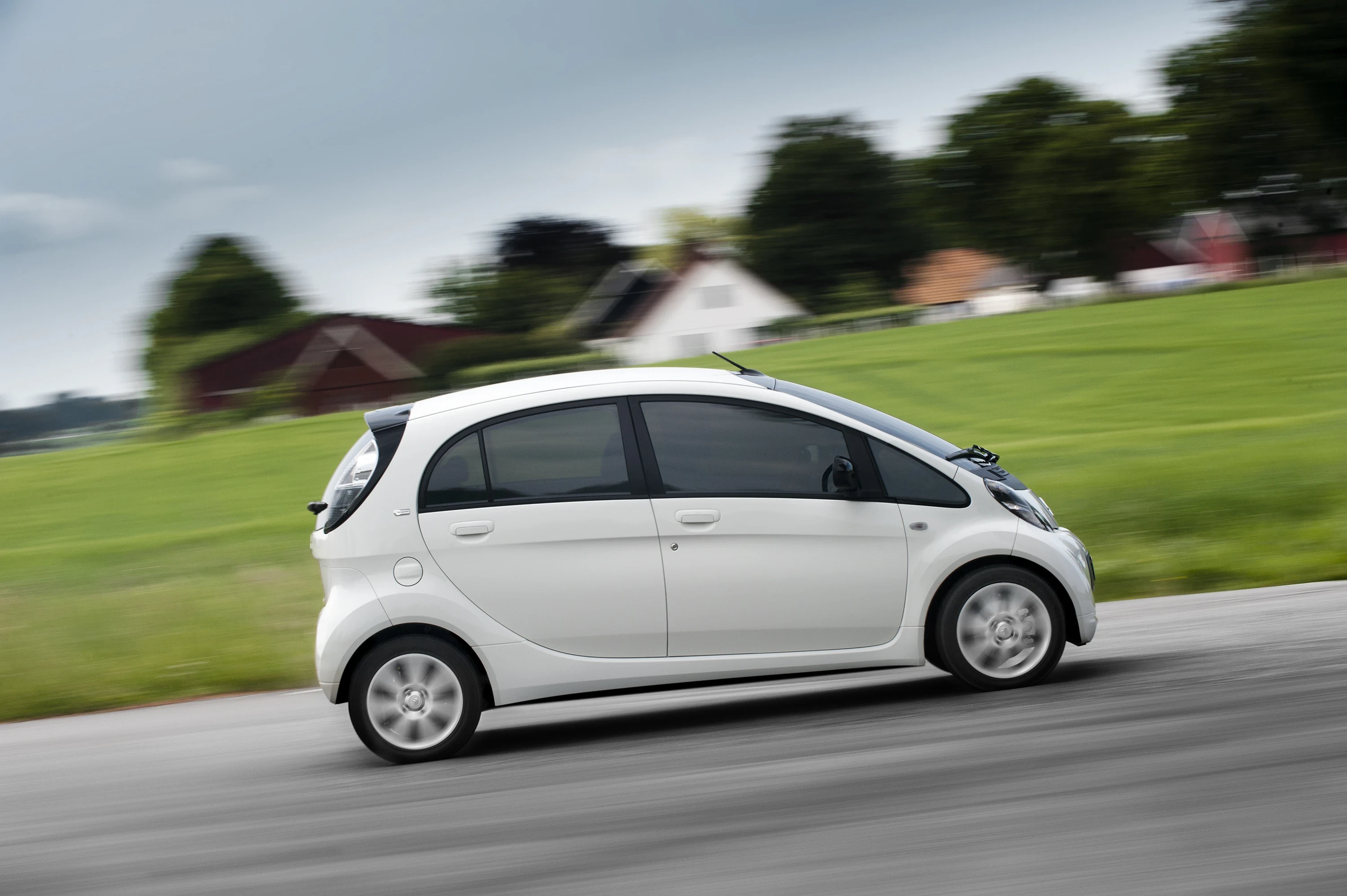 Citroën C-Zero 14.5 kWh exterior view