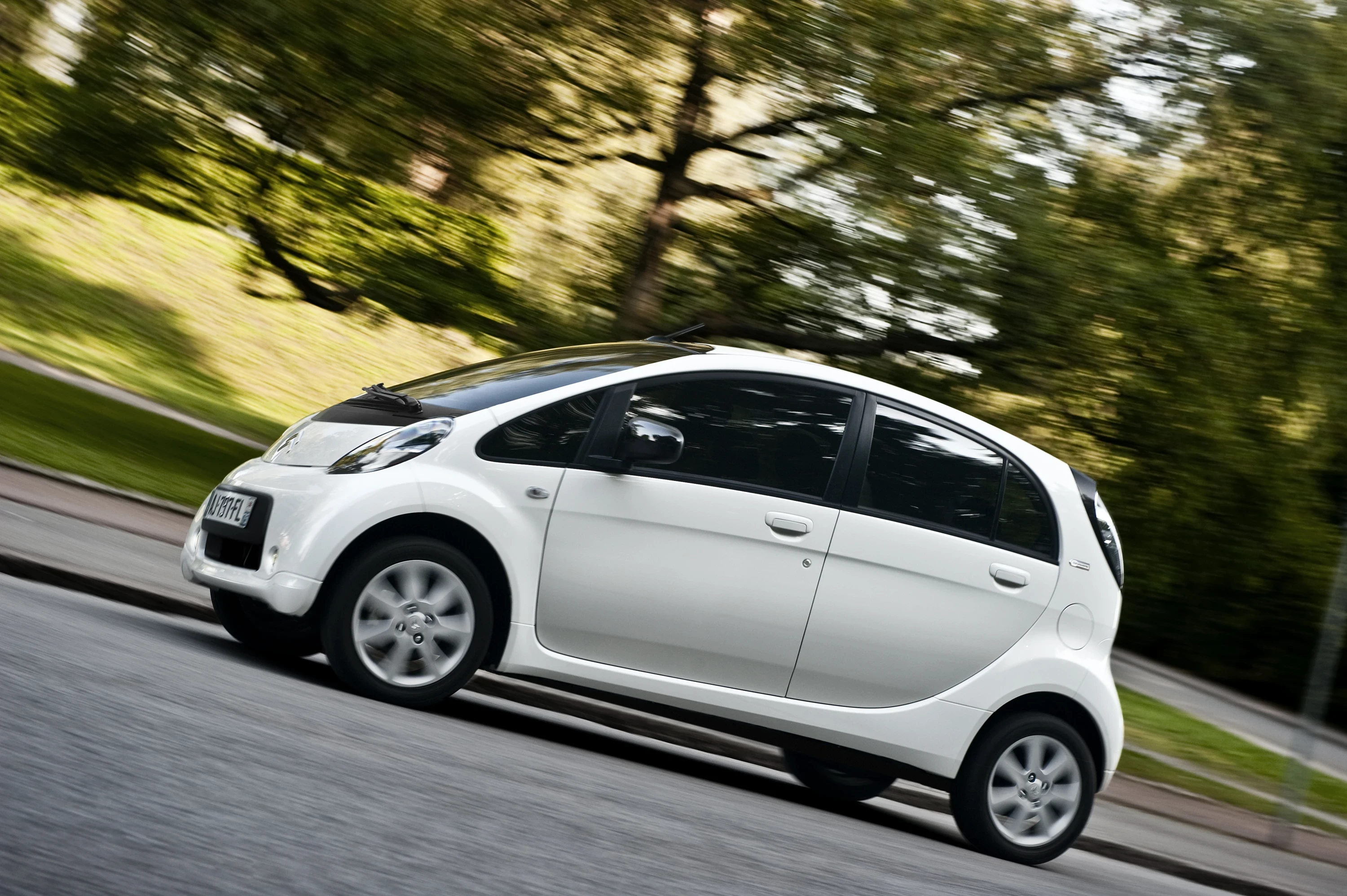 Citroën C-Zero 14.5 kWh exterior view