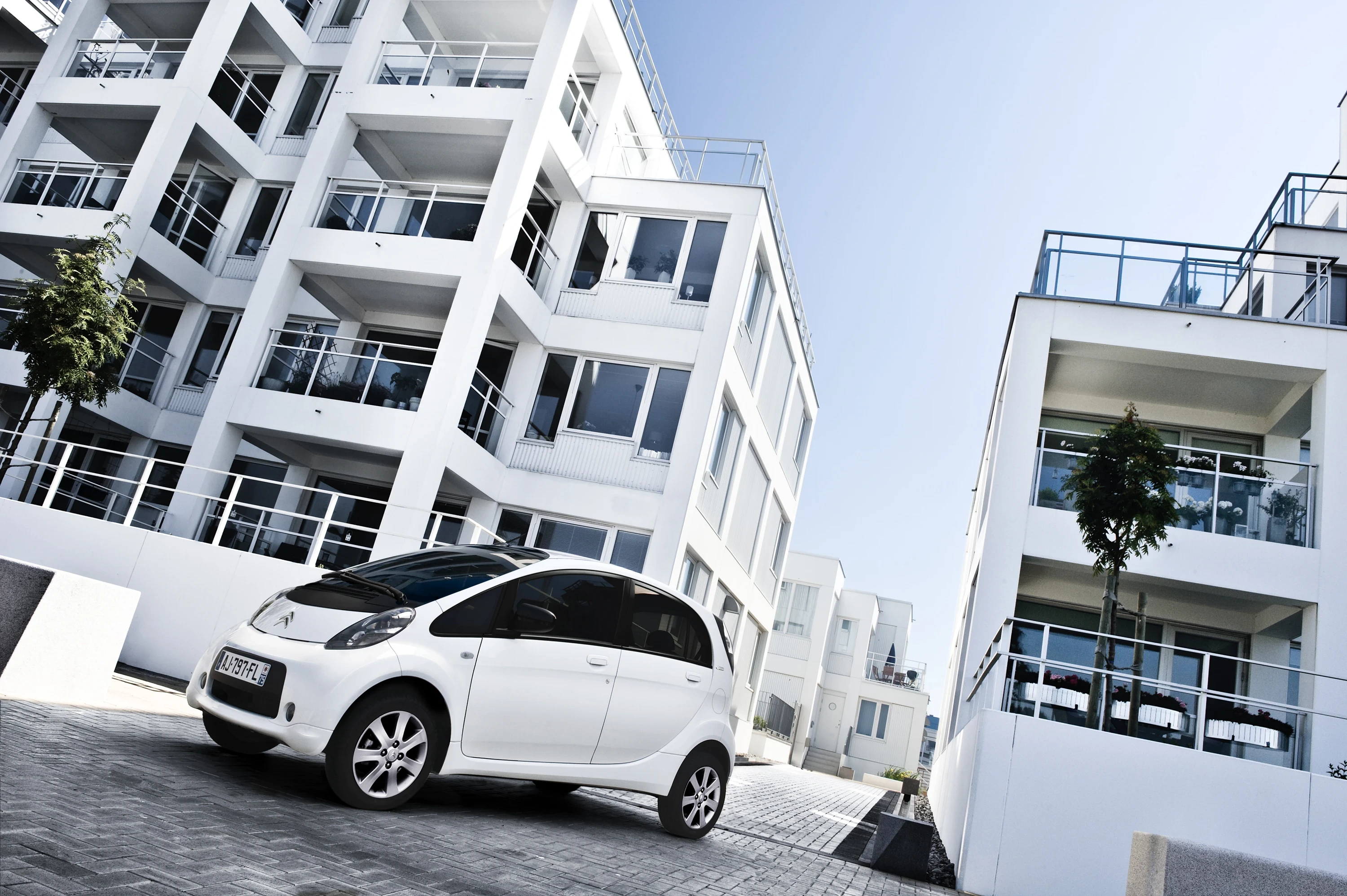 Citroën C-Zero 14.5 kWh exterior view