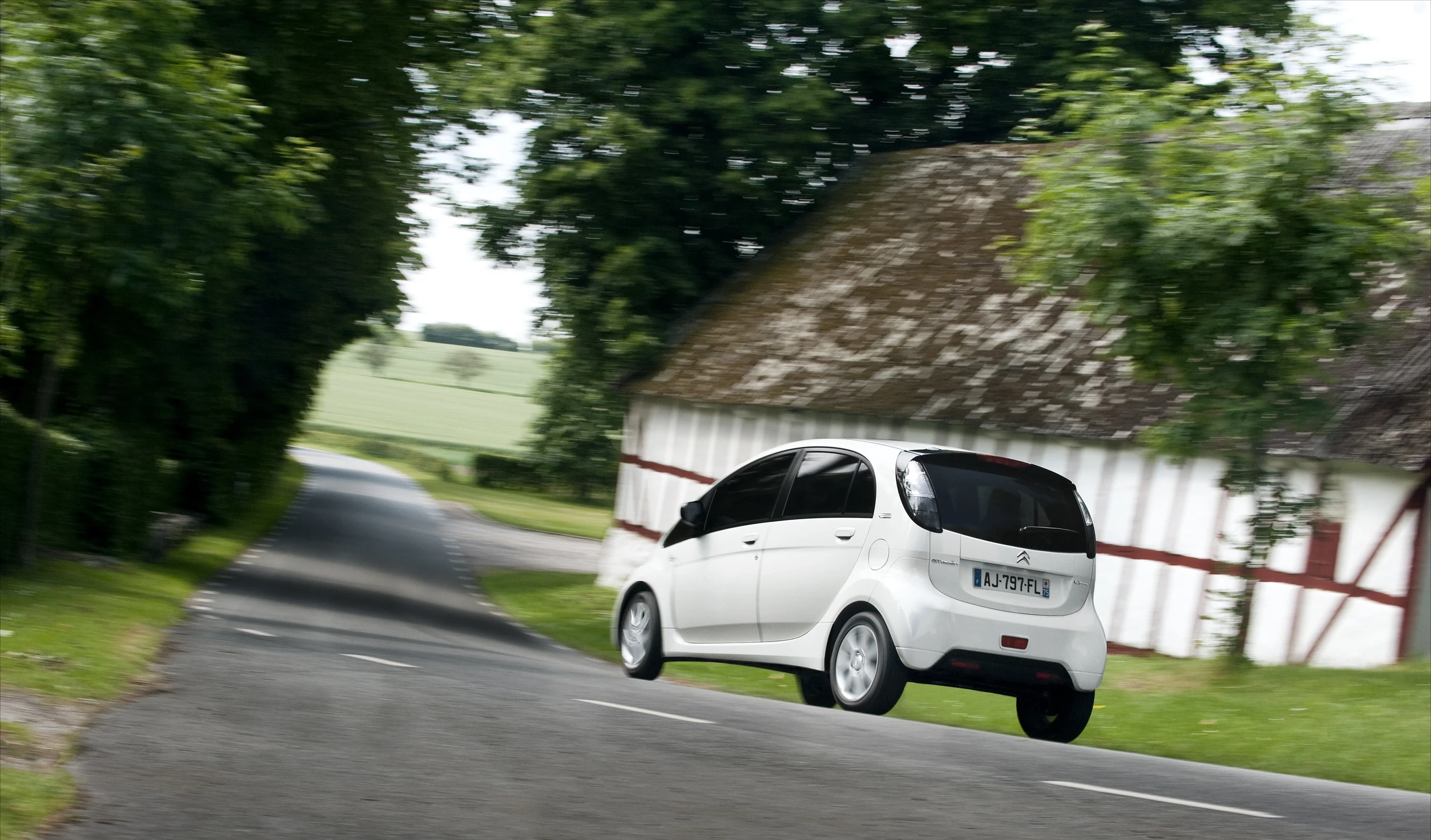 Citroën C-Zero 14.5 kWh exterior view