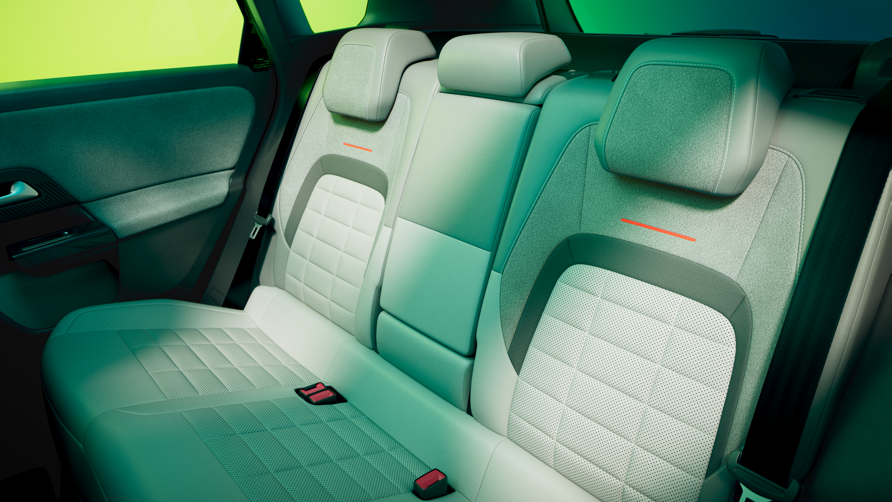 Citroën ë-C5 Aircross Long Range secondrowseats view