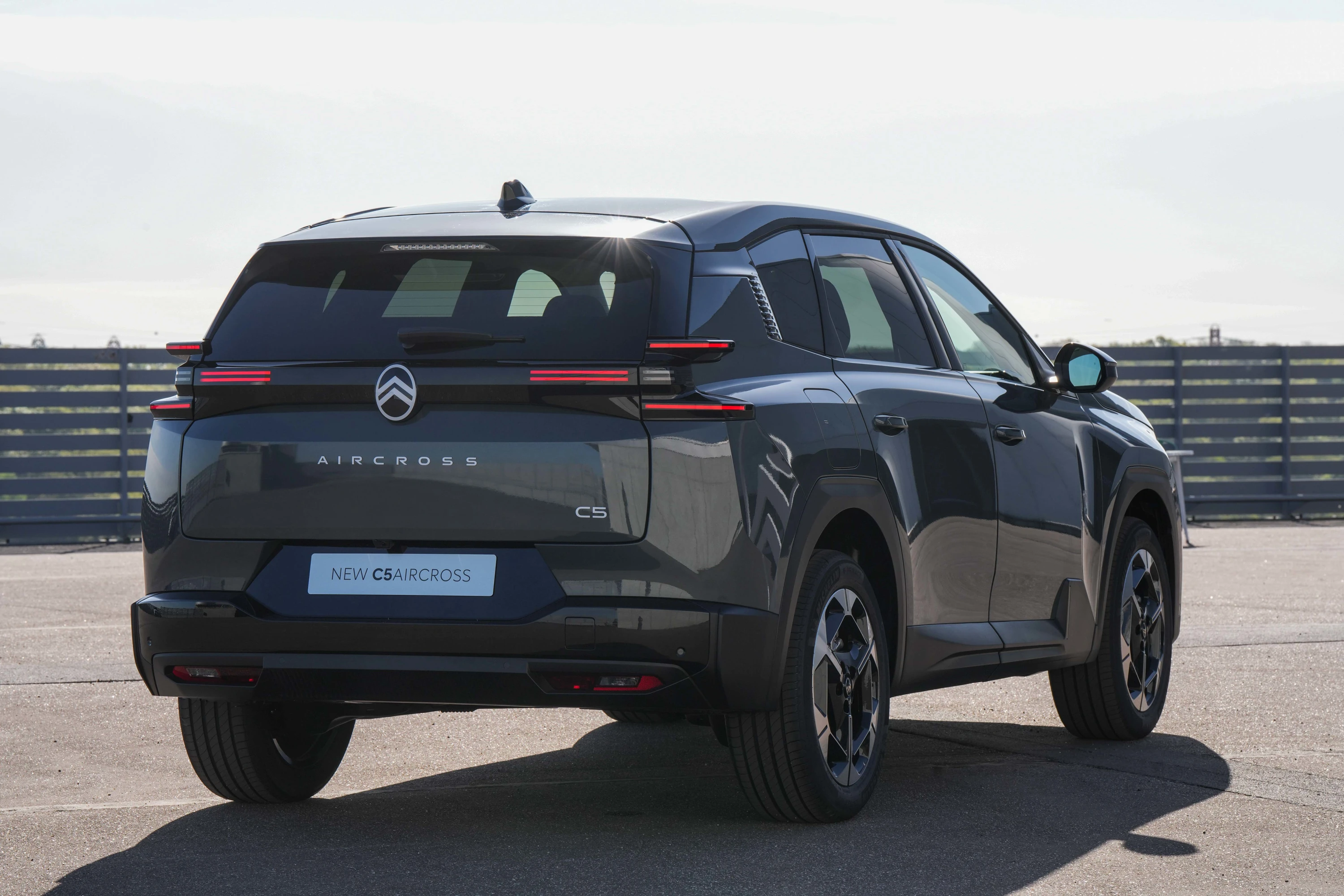 Citroën ë-C5 Aircross Long Range exterior view