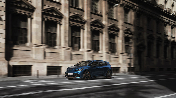 CUPRA BORN 77 e-BOOST exterior view