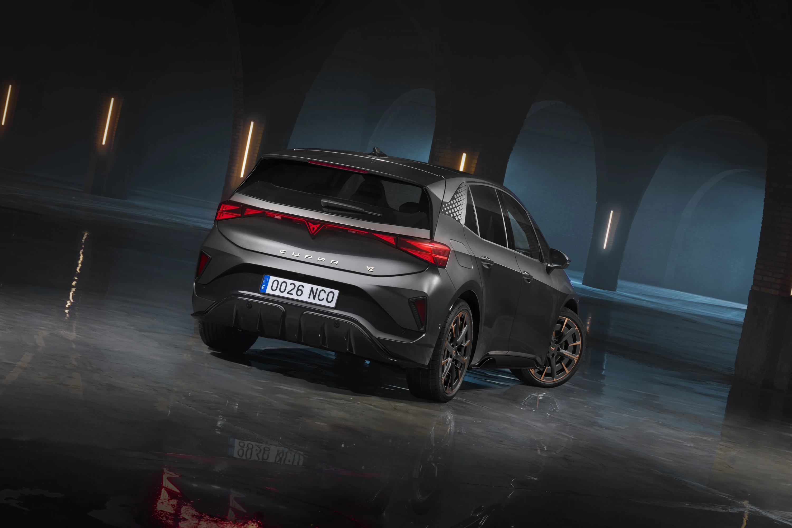 CUPRA BORN VZ exterior view