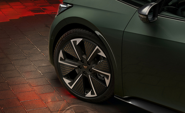 CUPRA BORN VZ wheels view