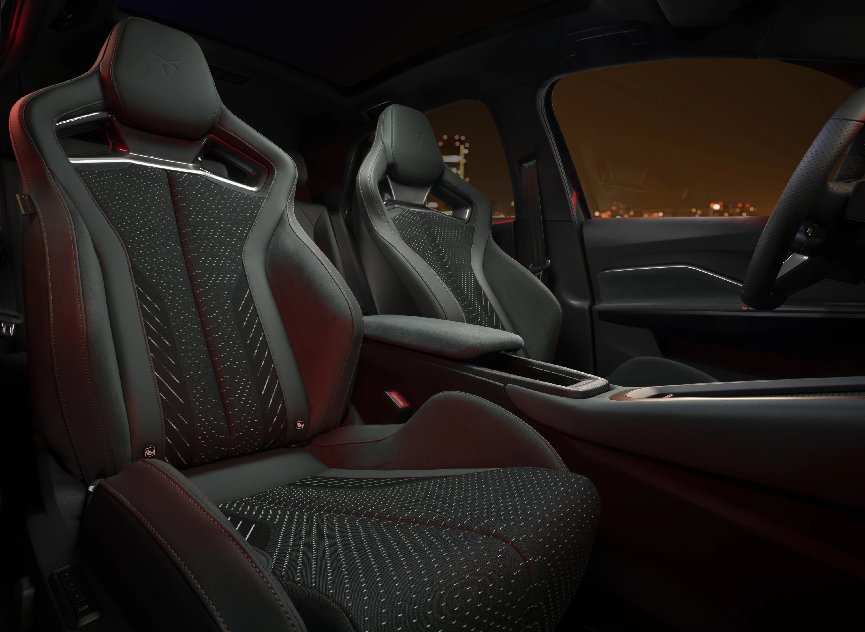 CUPRA BORN VZ (GEN1) frontseats view