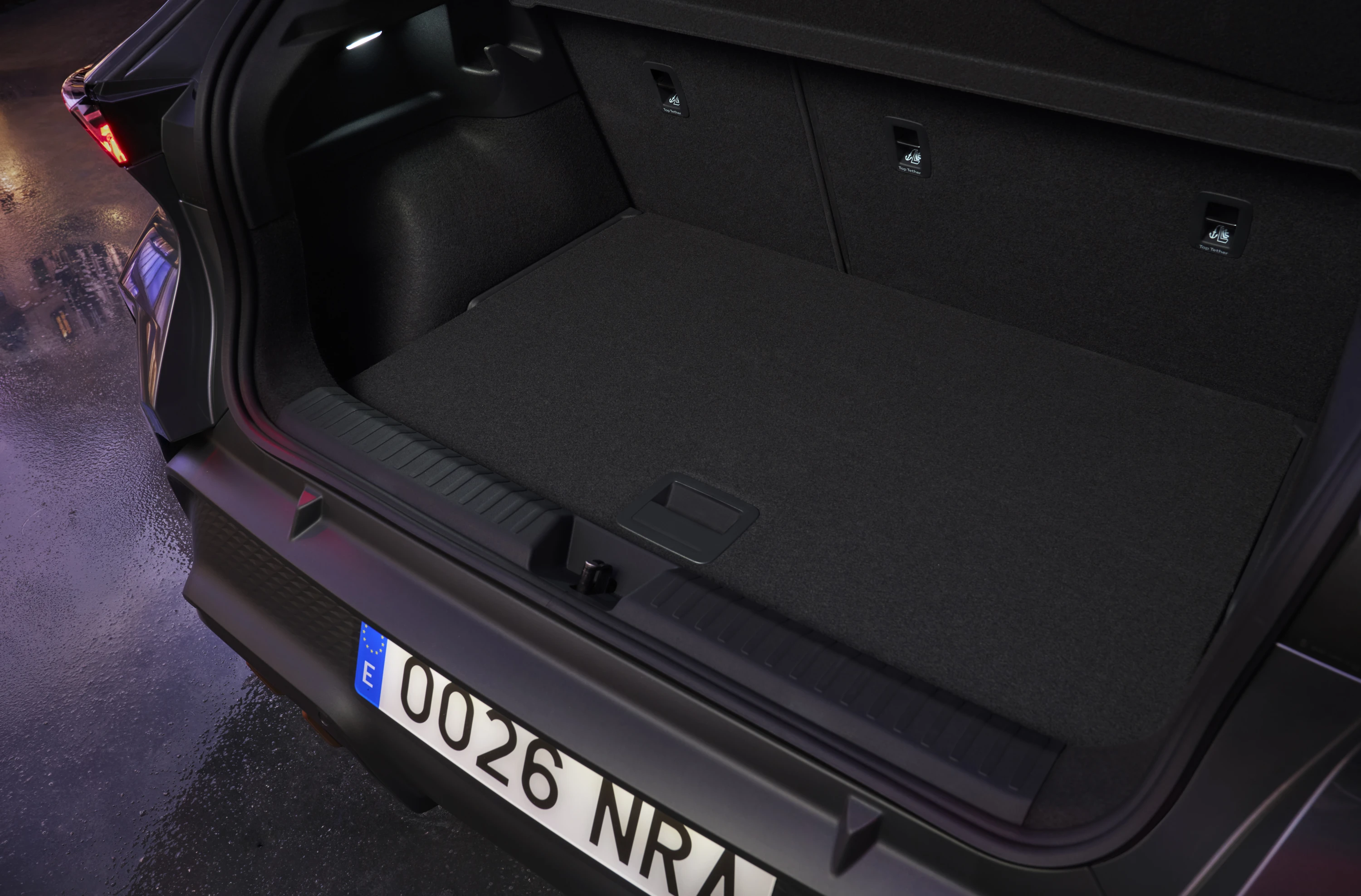 CUPRA Raval VZ trunk view