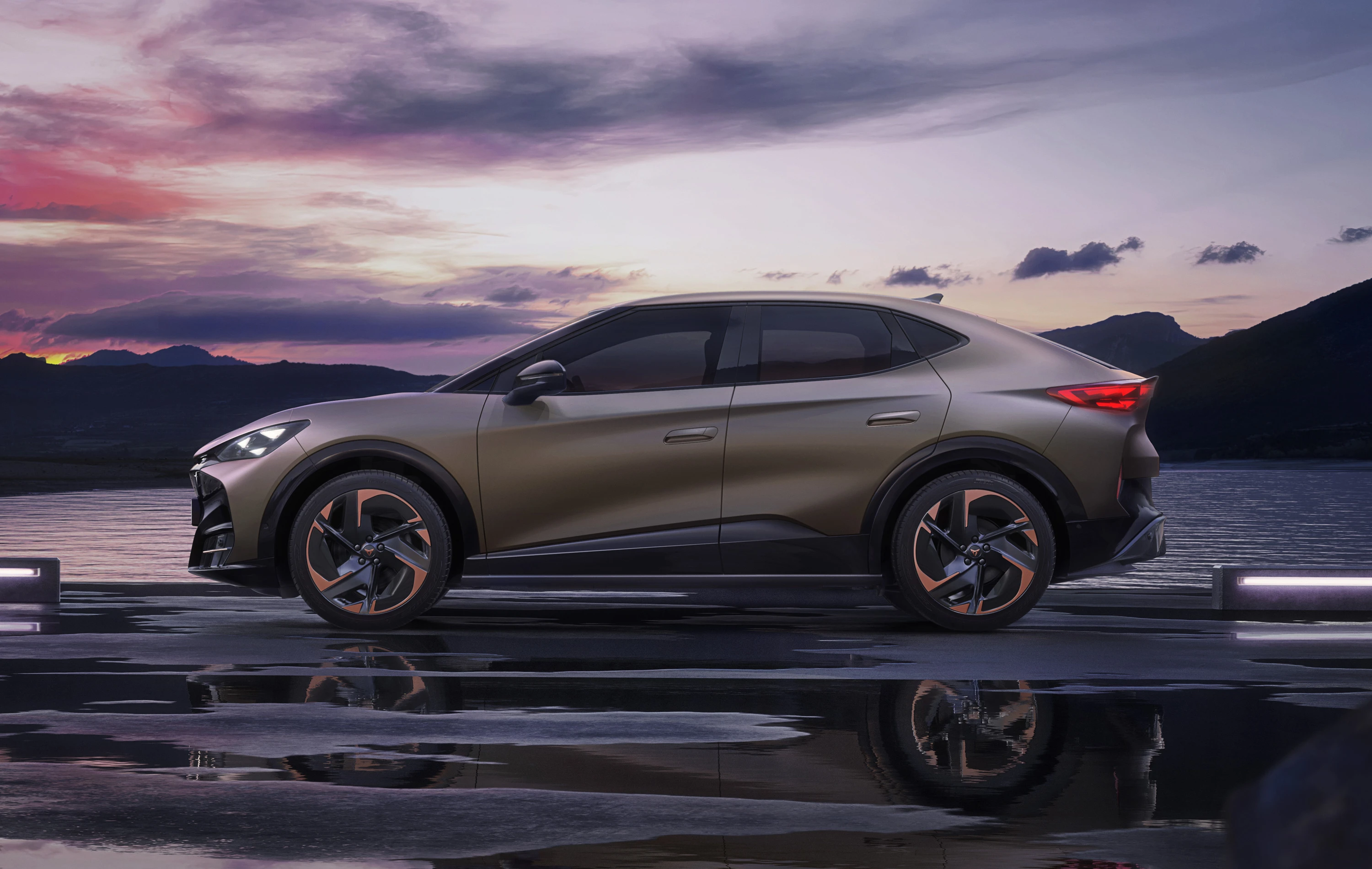 CUPRA Tavascan Endurance exterior view